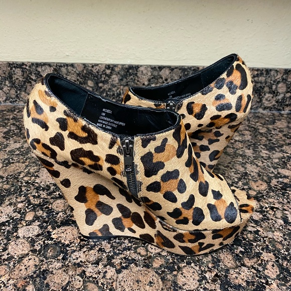 Steve Madden Pony Hair Wedges “Wicked” SZ 10 - Picture 10 of 15